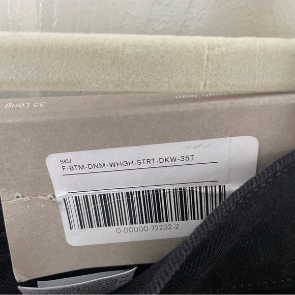 NEW WITH TAGS Everlane Black The Way-High Straight Leg Jean in Size 35 Long - Picture 7 of 9